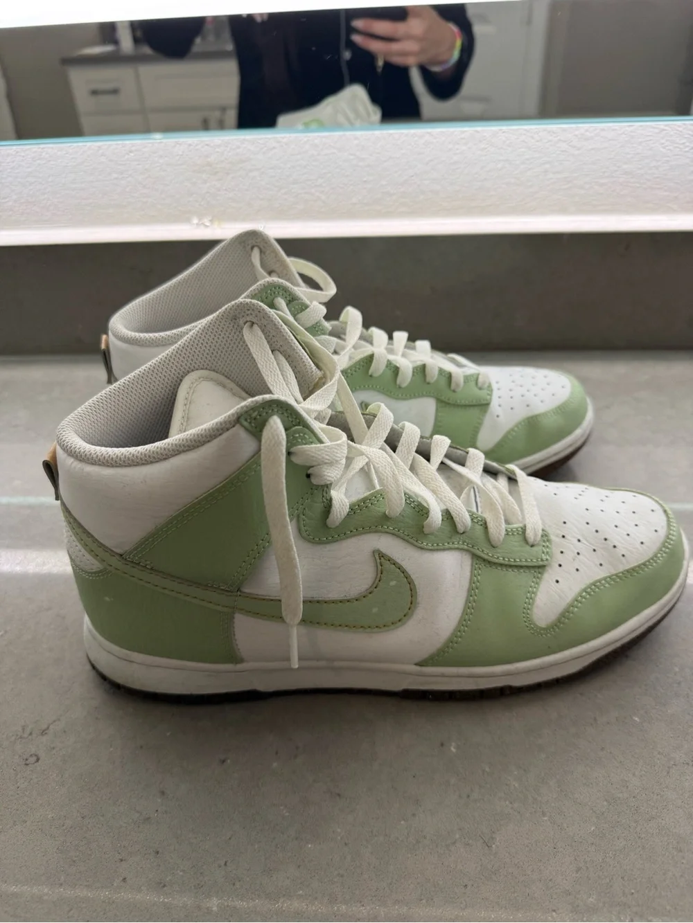 Nike color melon